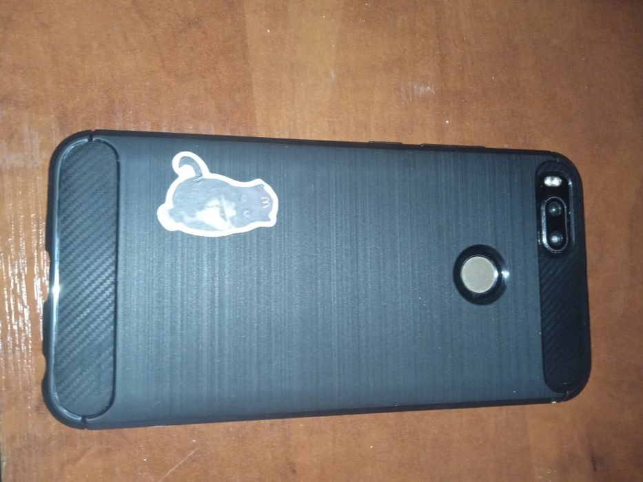 Продам телефон Mi a1 рабочий