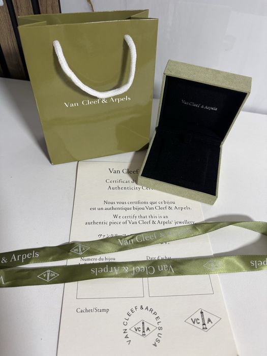 Коробки van cleef, chopard