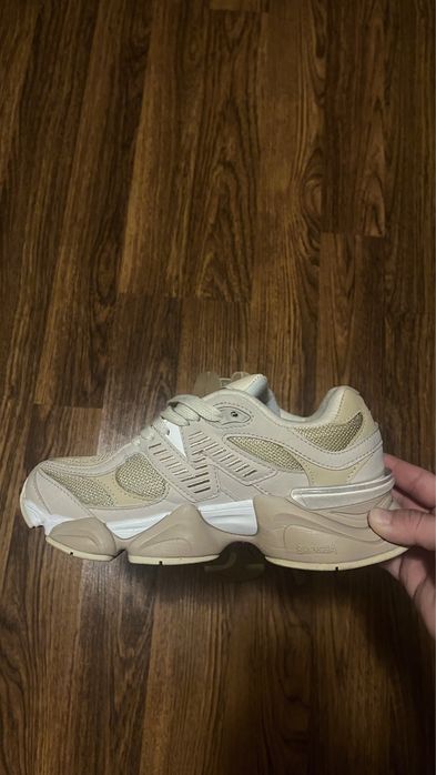 New balance 9060