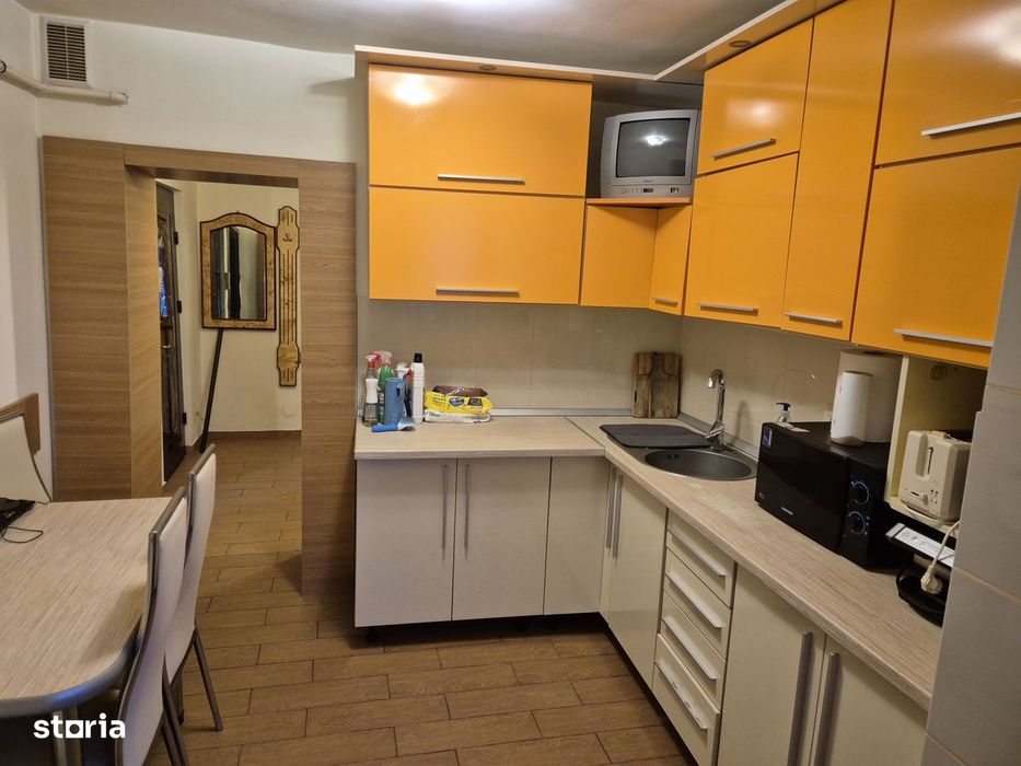 Inchiriere apart. 3 cam. decomandat , centrala pe gaz