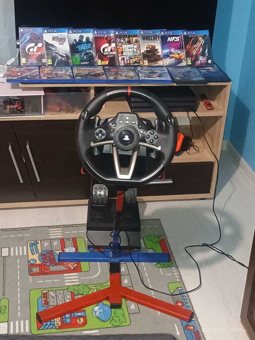 Плейстейшън 4 уникат