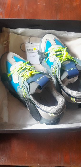 Adidasi Valentino Garavani, sneakers originali