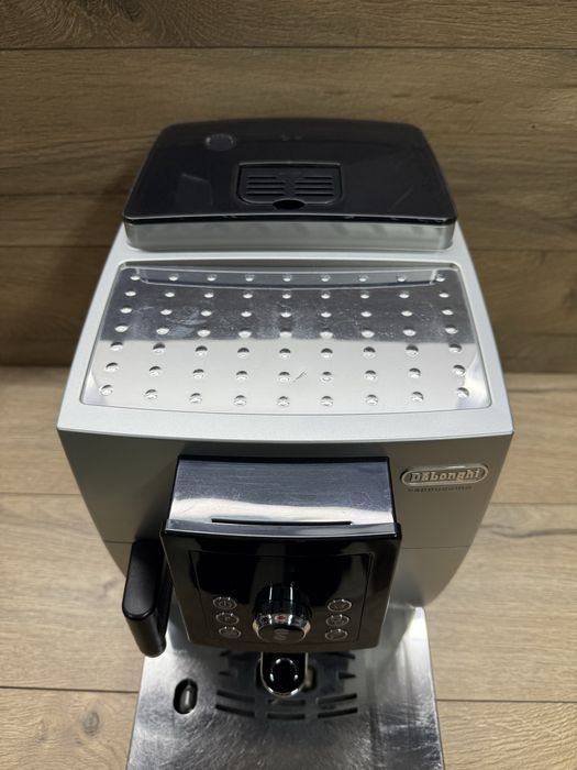 Кафемашина Delonghi cappuccino Type:Ecam24.467.S
