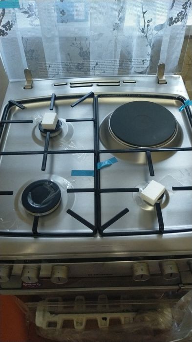 Продам новую газ плиту