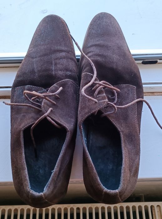 Vând pantofi bărbătești