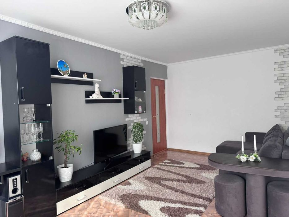 Продам двухкомнатную  квартиру