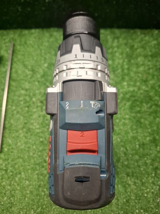 Нов мощен безчетков винтоверт на Bosch GSB 18V-110 C