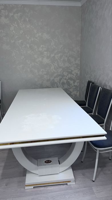 Стол сатылады !! срочно
