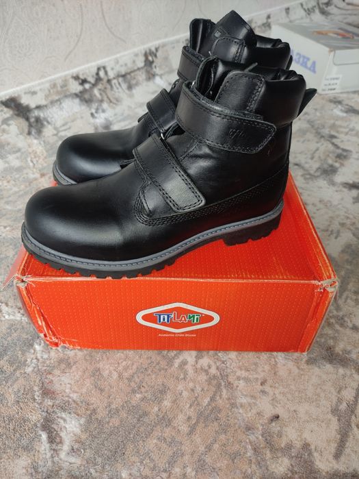 Продам зимние ботинки