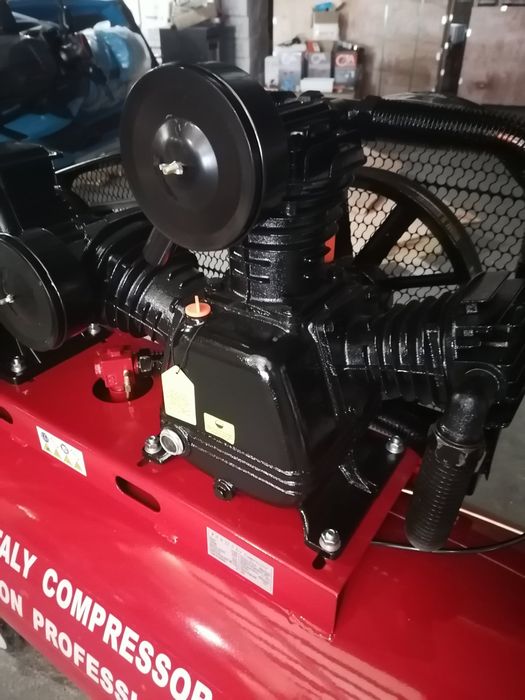 Компресор 300 литра НОВ