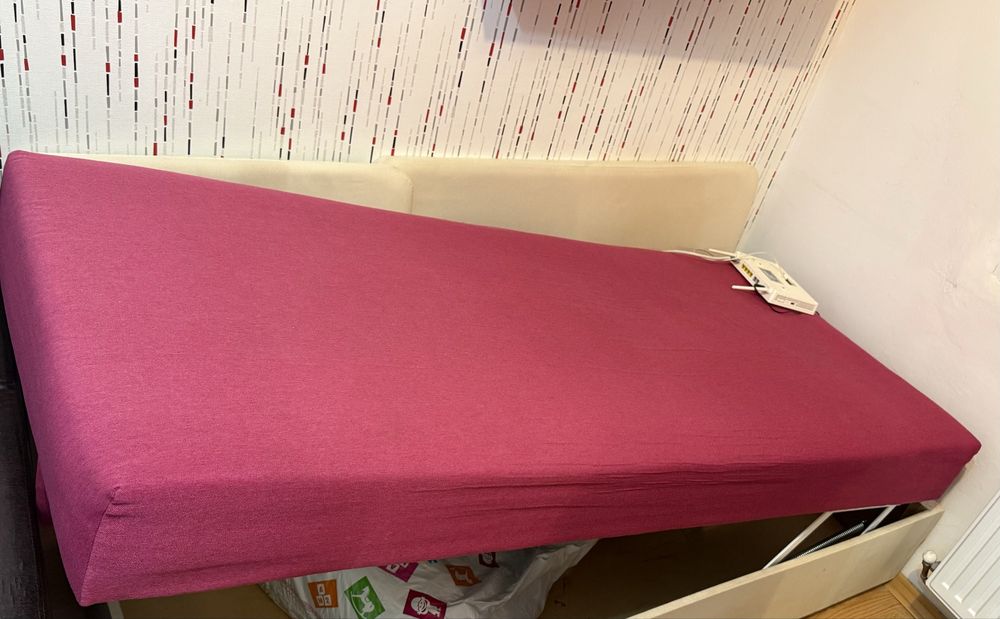 Pat de o persoana cu lada de depozotare 90x200