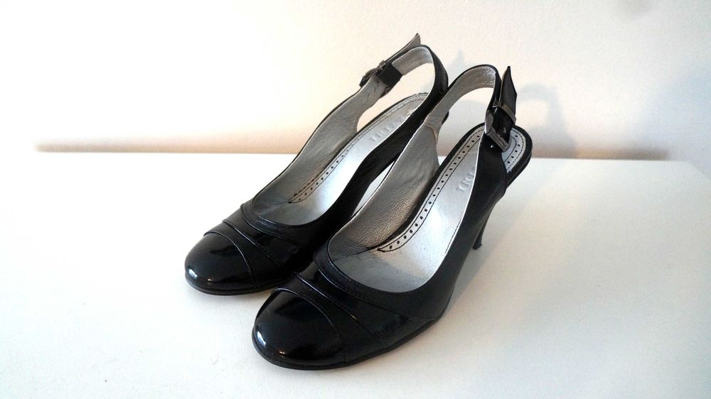 Обувки от естествена кожа на ток Мартини