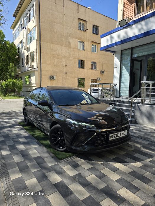 Monza 1.5 sotiladi .