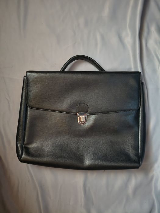 Servieta unisex ( nouă,32 x 45 cm)