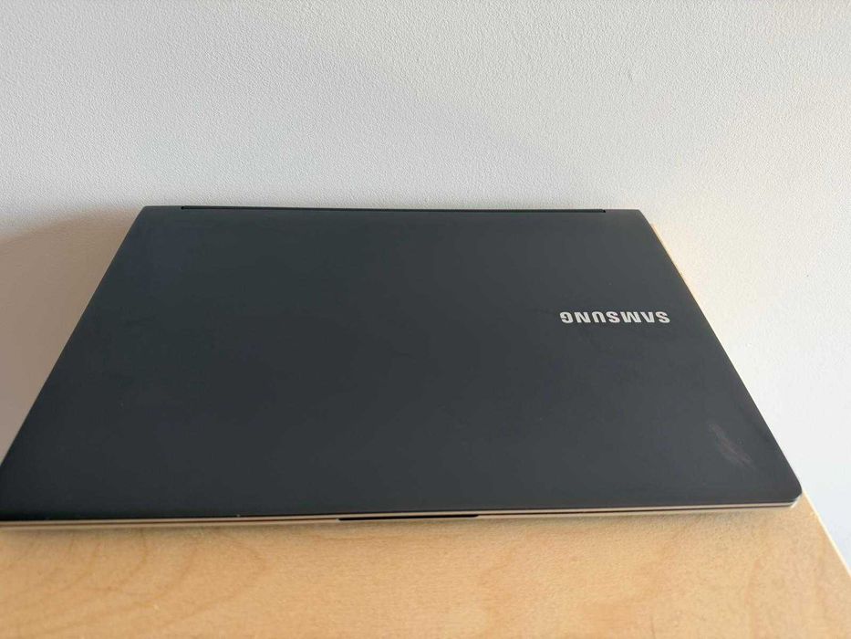 Laptop Samsung Series 9 Ultrabook (NP900X3E-A01RO)
