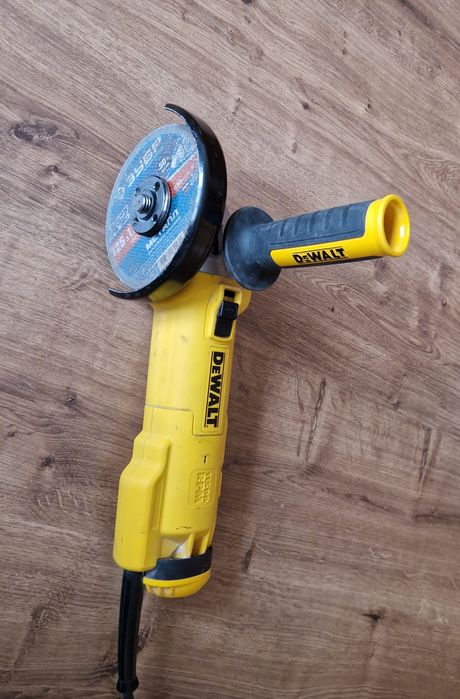 Болгарка-Ушм DeWalt 1400w.