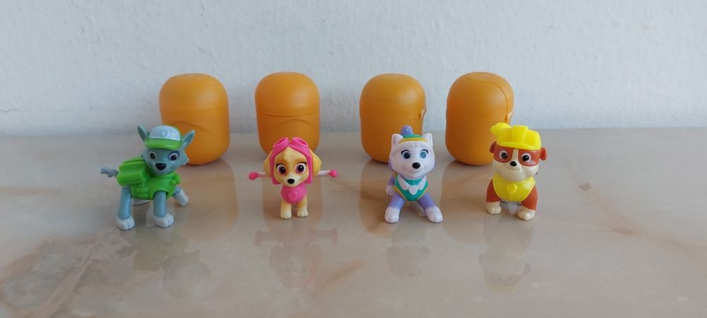 9. Kinder/ Киндер играчки