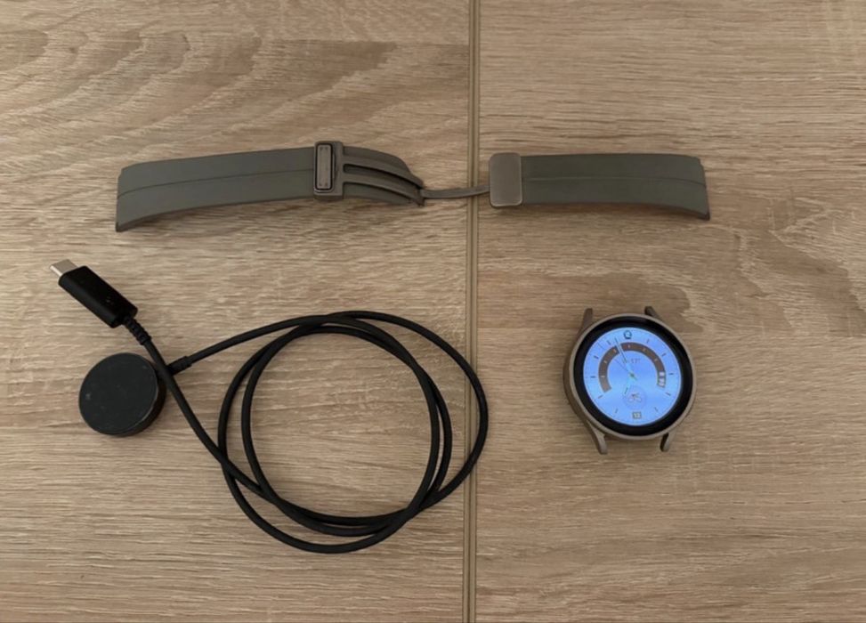Samsung Galaxy Watch 5 Pro Titanium 45mm – Recondiționat, stare impecabilă