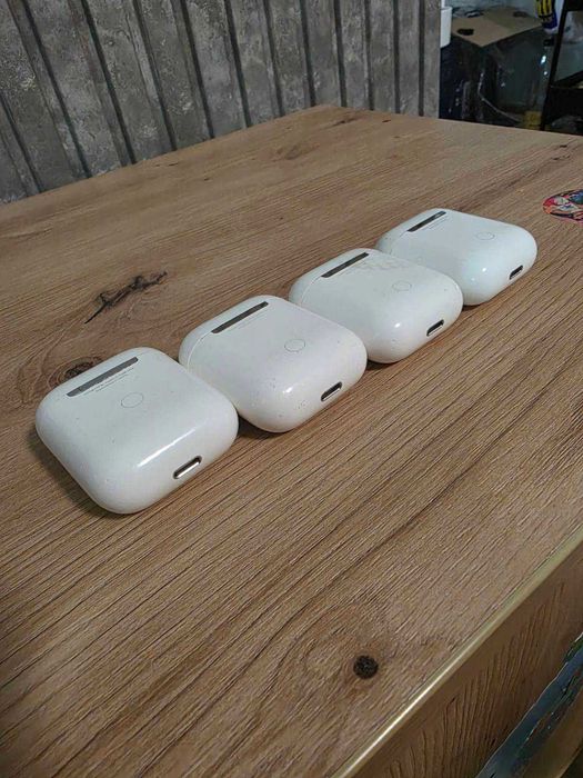 Apple Airpods Wireless Charging Case зарядна кутия A1938/А1602