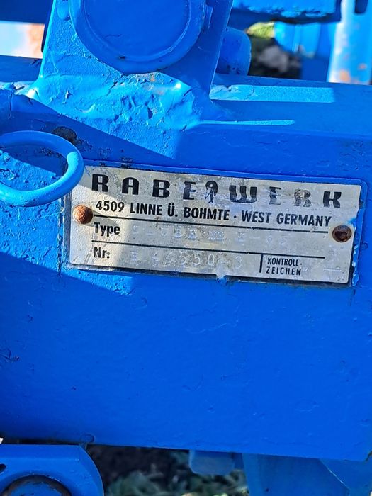 Продавам обръщателен плуг Rabewerk