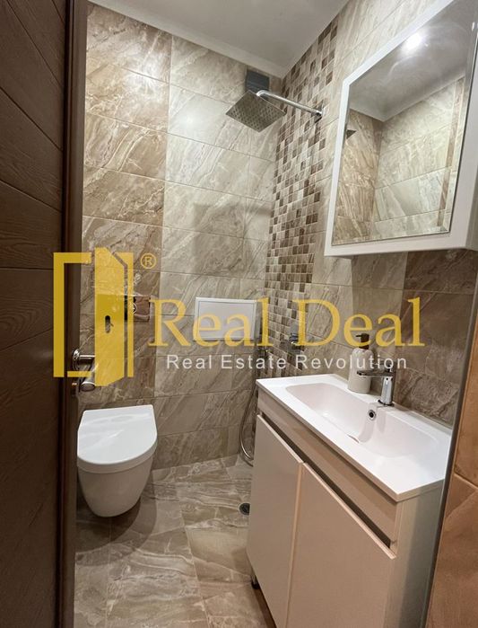 Дава се под наем Тристаен апартамент в София, Център - 85 кв.м за 1250 € - Снимка #9