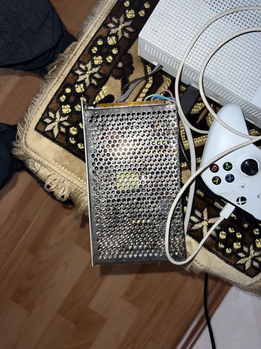 Xbox one s в хорошем состоянии