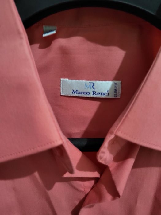 Мъжка риза с дълъ ръкав и врътовръзка