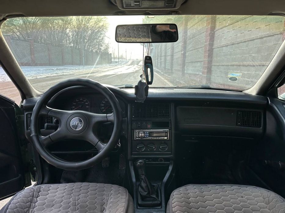 Продам ауди B4 1992 года