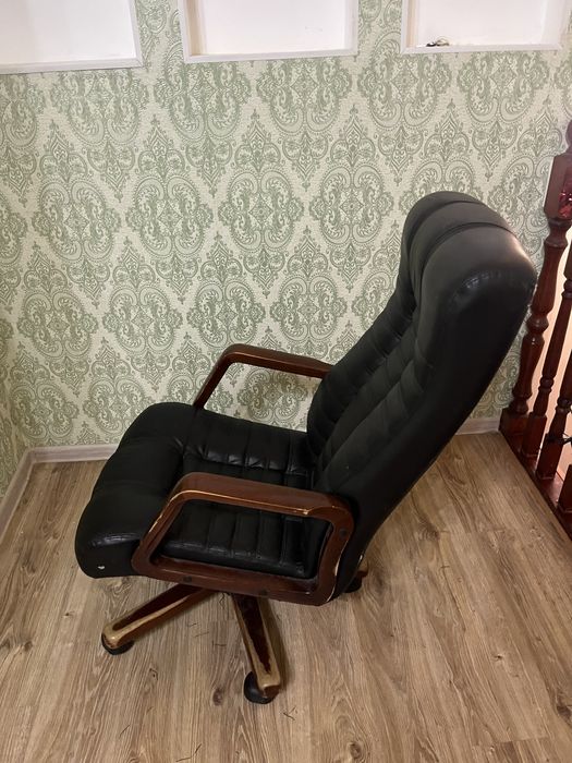 кресло сатам     .