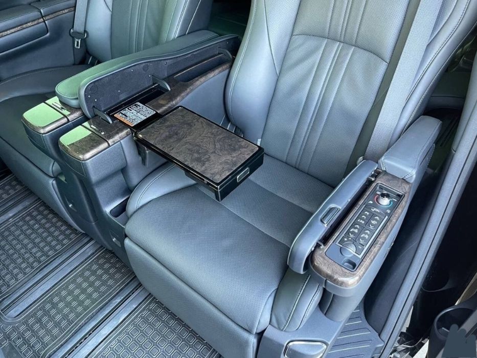 Гид Сопроводитель с личным авто Экскурсии по Узбекистану минивен 7мест