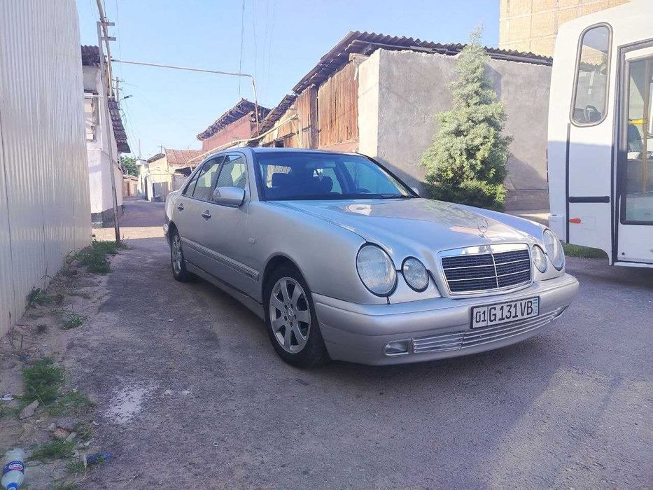 Mercedes Benz W210.