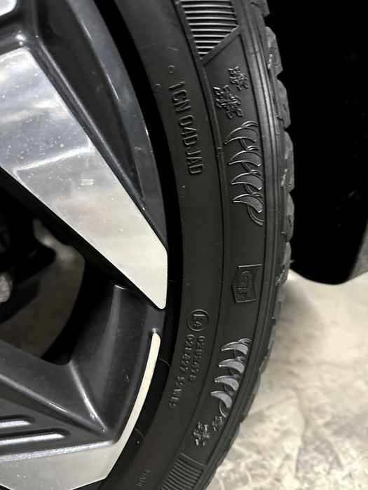 Зимни гуми 235/50 R 19