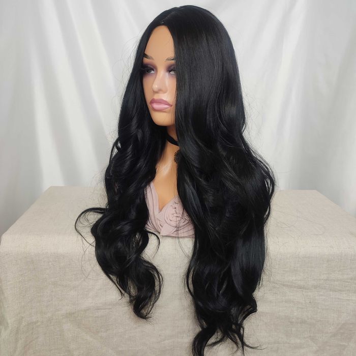 Парики женские / разные цвета и фасоны