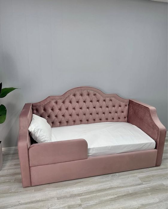 Кровать-диванчик для принцесс