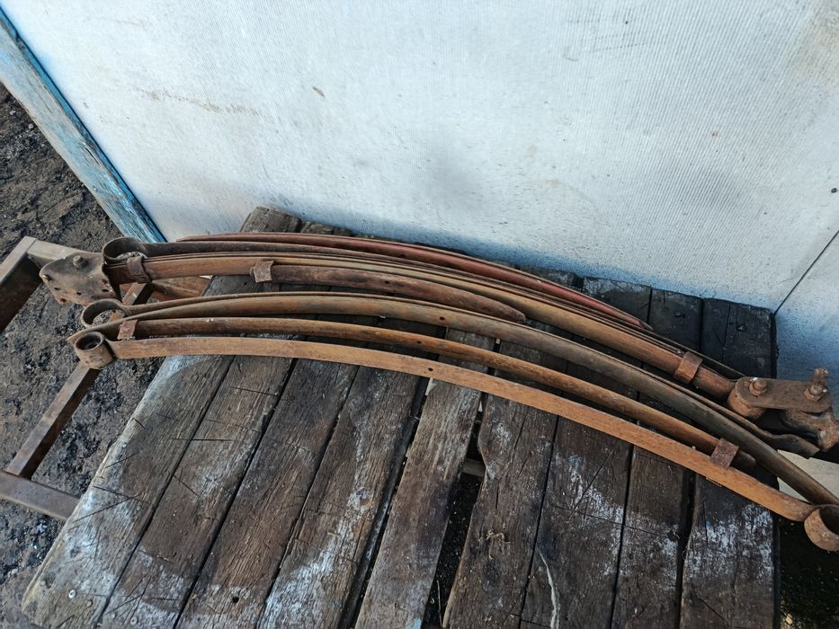 Продам рессоры ГАЗ 69