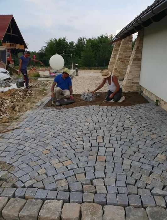 Vând și montez piatra cubica andezit