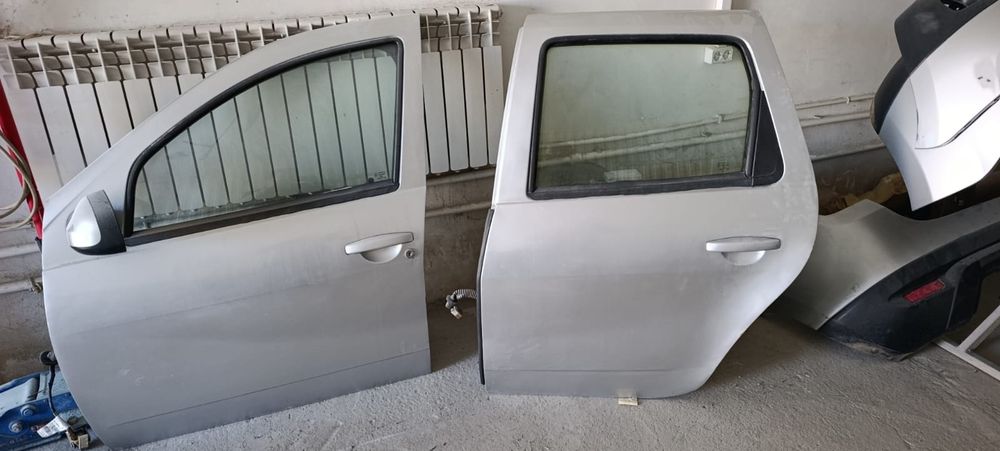 Срочно продам двери Рено Дастер