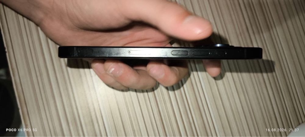 Продам айфон 15 про срочно
