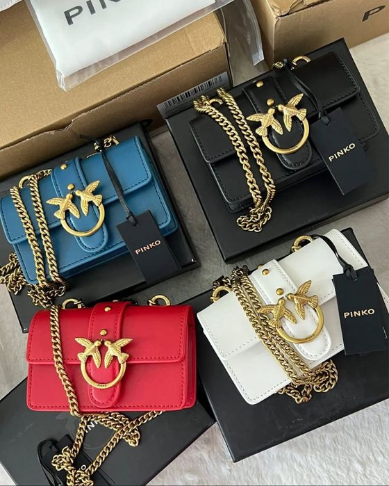 Оригинална чанта Pinko micro model в червен цвят