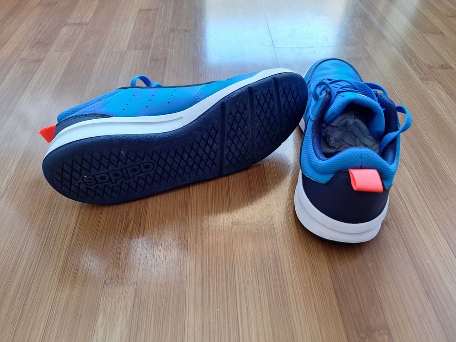 Маратонки adidas