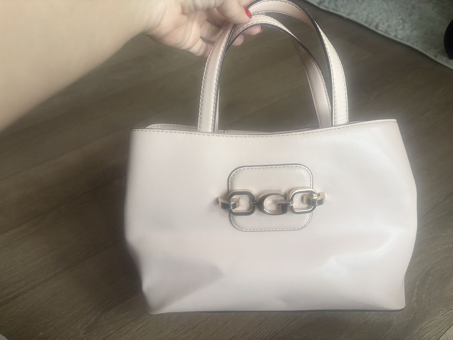 Розова чанта Guess