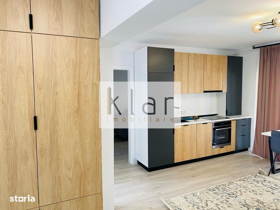 Inchiriere apartament  3 camere in vila zona Regal cu parcare si boxa
