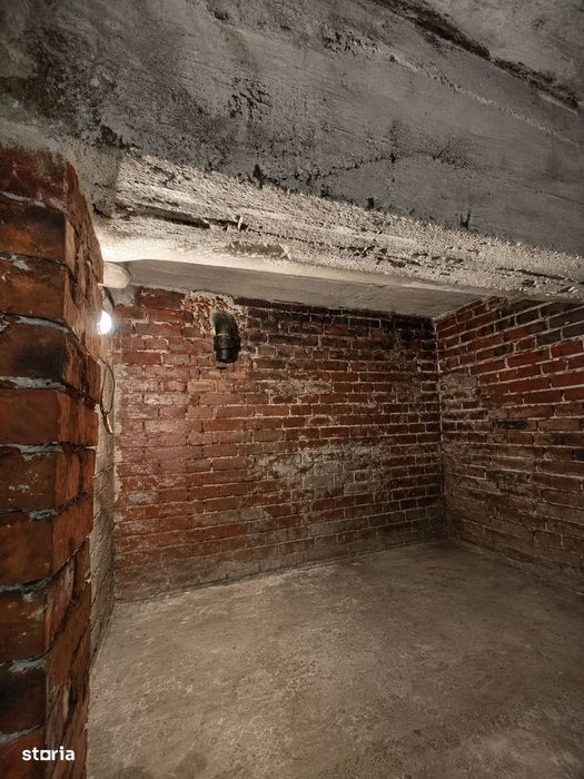 0% Comision | 2 Camere cu farmec 70MP | Renovat 2023, tavane inalte, F
