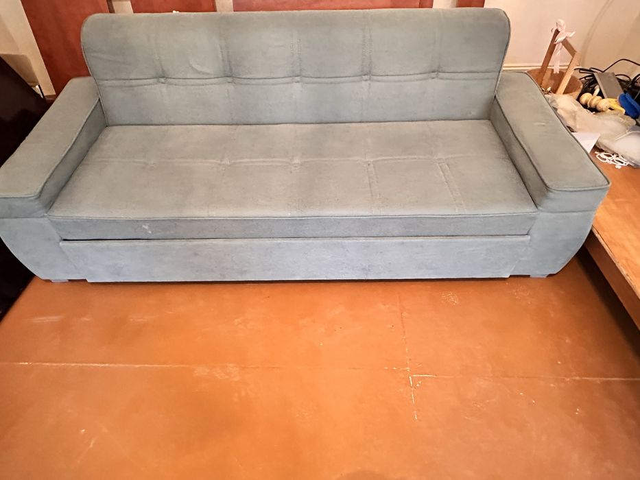 Продам диван в хорошем состоянии