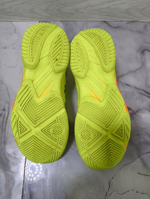 Кросовки asics волейбол
