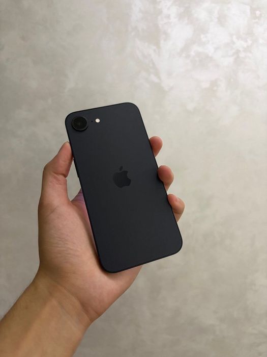 iPhone 17e (Black)