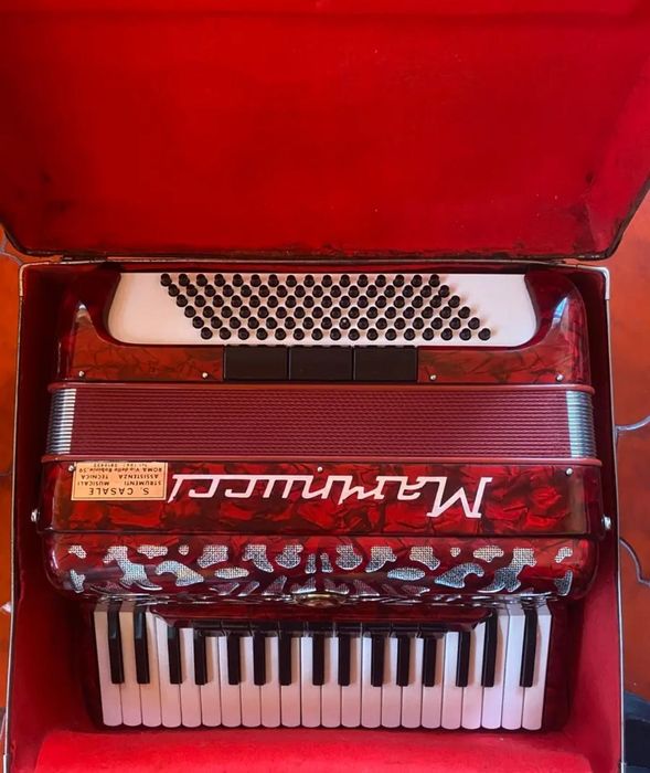 Acordeon Italian Marinucci de 96basi