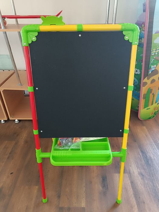 Продам мольберт растущий