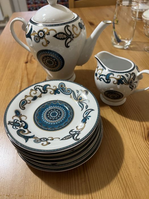 Чайник сервиз, молочник, сахарница