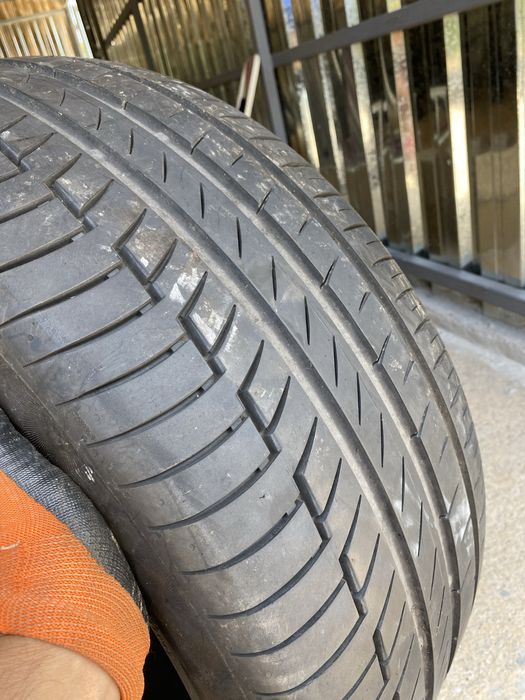 255/45/20 Континентал Летна  Един Брой